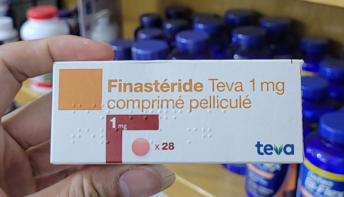 Thuốc Finasteride điều trị rụng tóc